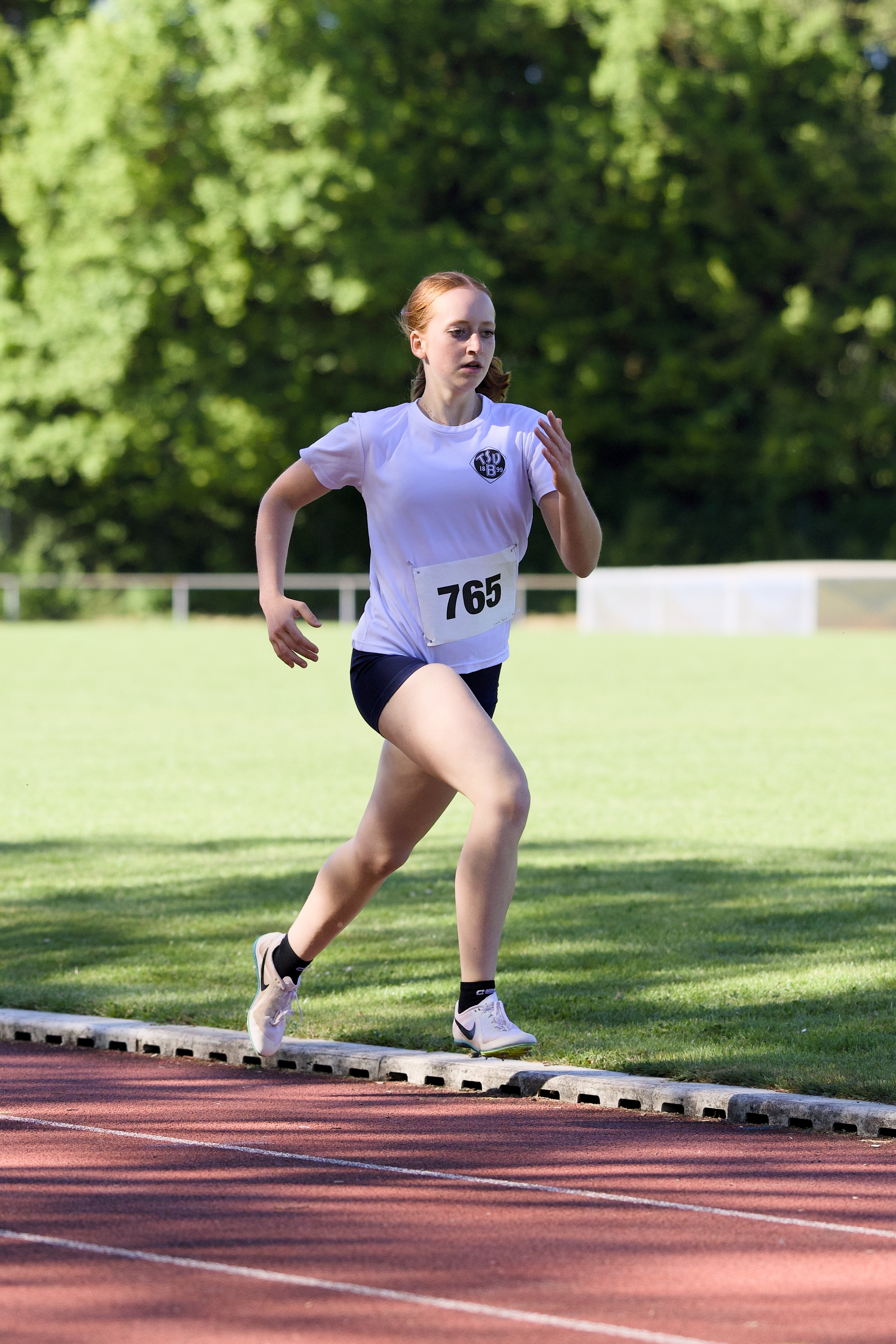 Odelia 800m